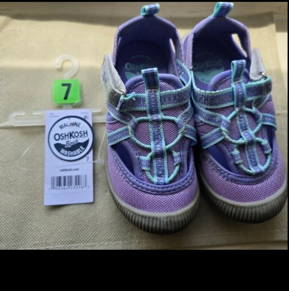 Like New toddler girls sneaker sandals Size 7 - Picture 2 of 5